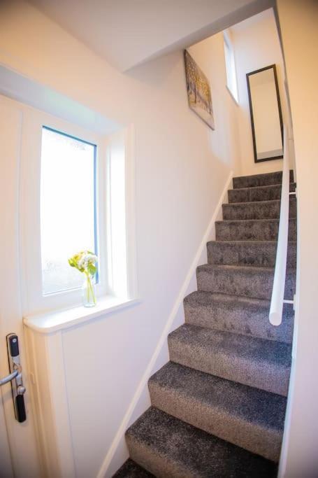 Isinmi Home - Close To Mcr City แมนเชสเตอร์ ภายนอก รูปภาพ