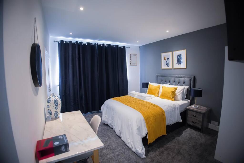 Isinmi Home - Close To Mcr City แมนเชสเตอร์ ภายนอก รูปภาพ